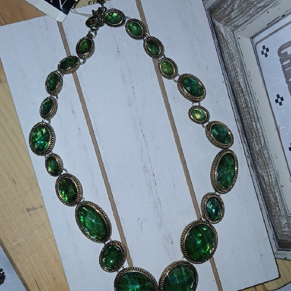 Vintage Napier Green Gemstone Necklace - Picture 4 of 5